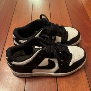 Nike Dunks Kids Black and White Sneakers (Pandas)